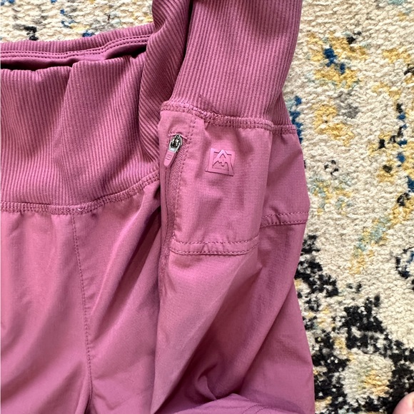 AVALANCHE Raspberry 5" Inseam Walking Hiking Ripstop Zip Pocket Shorts size L - Picture 3 of 5